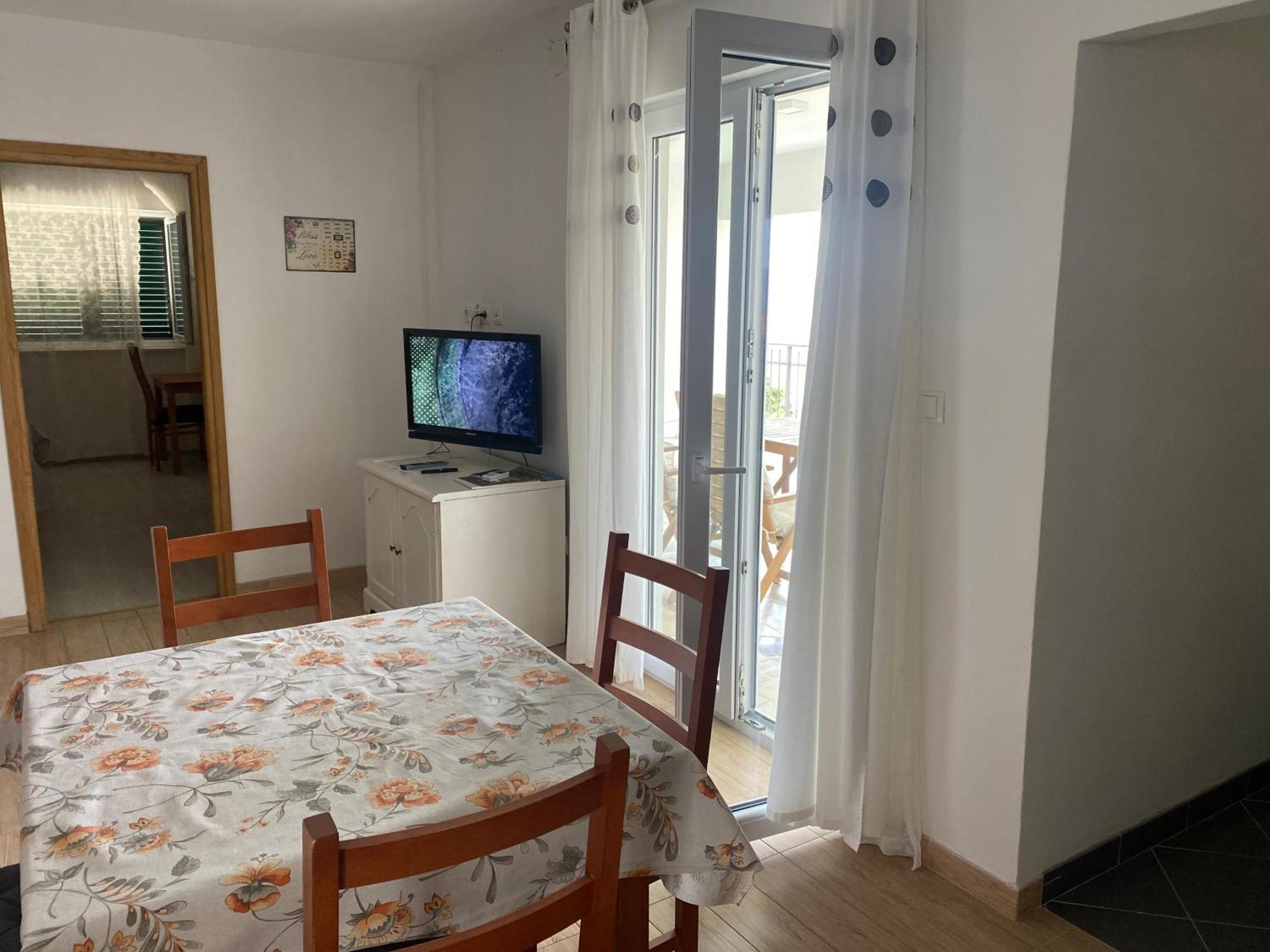 Merla Trogir Bagian luar foto