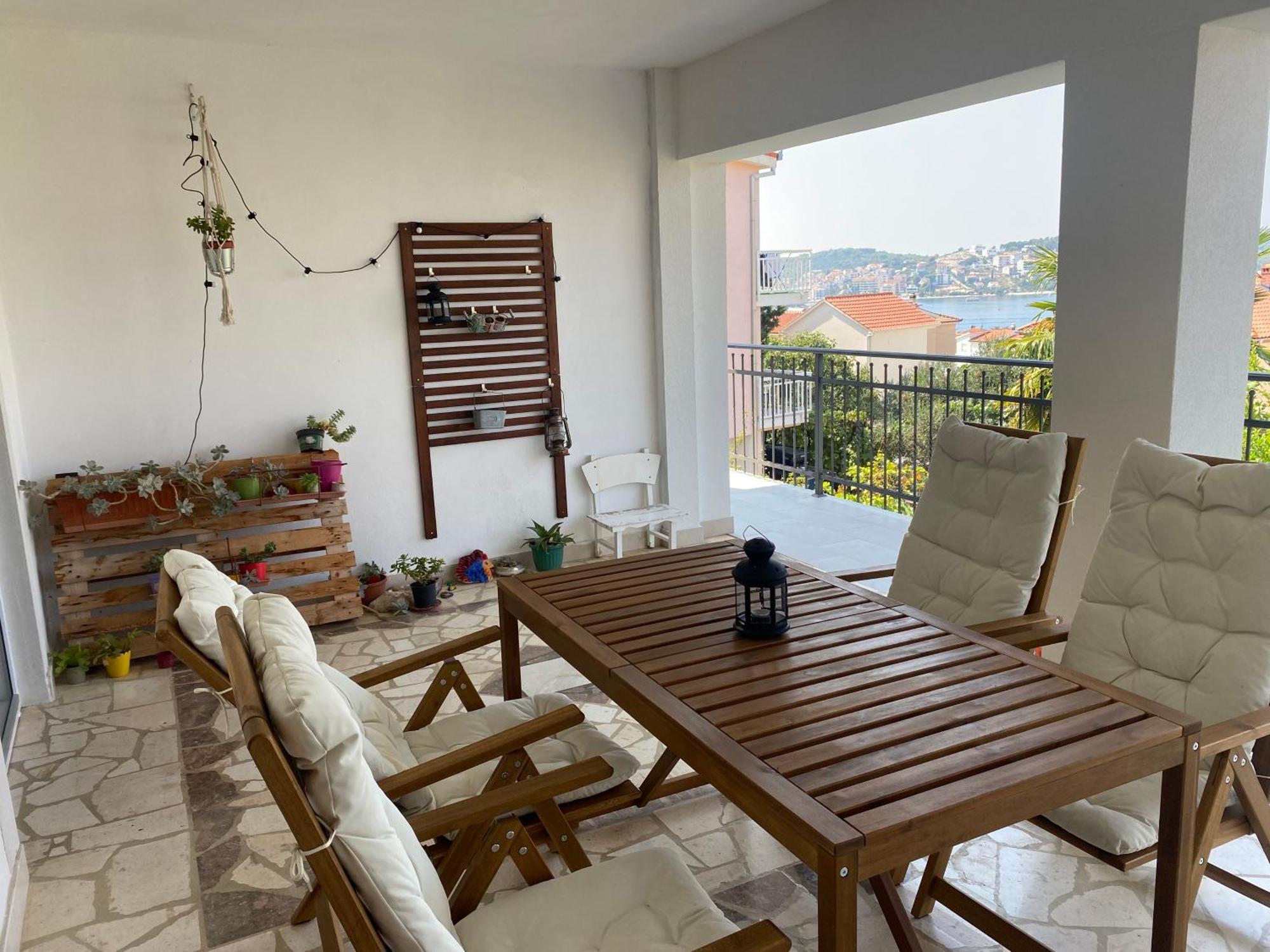 Merla Trogir Bagian luar foto