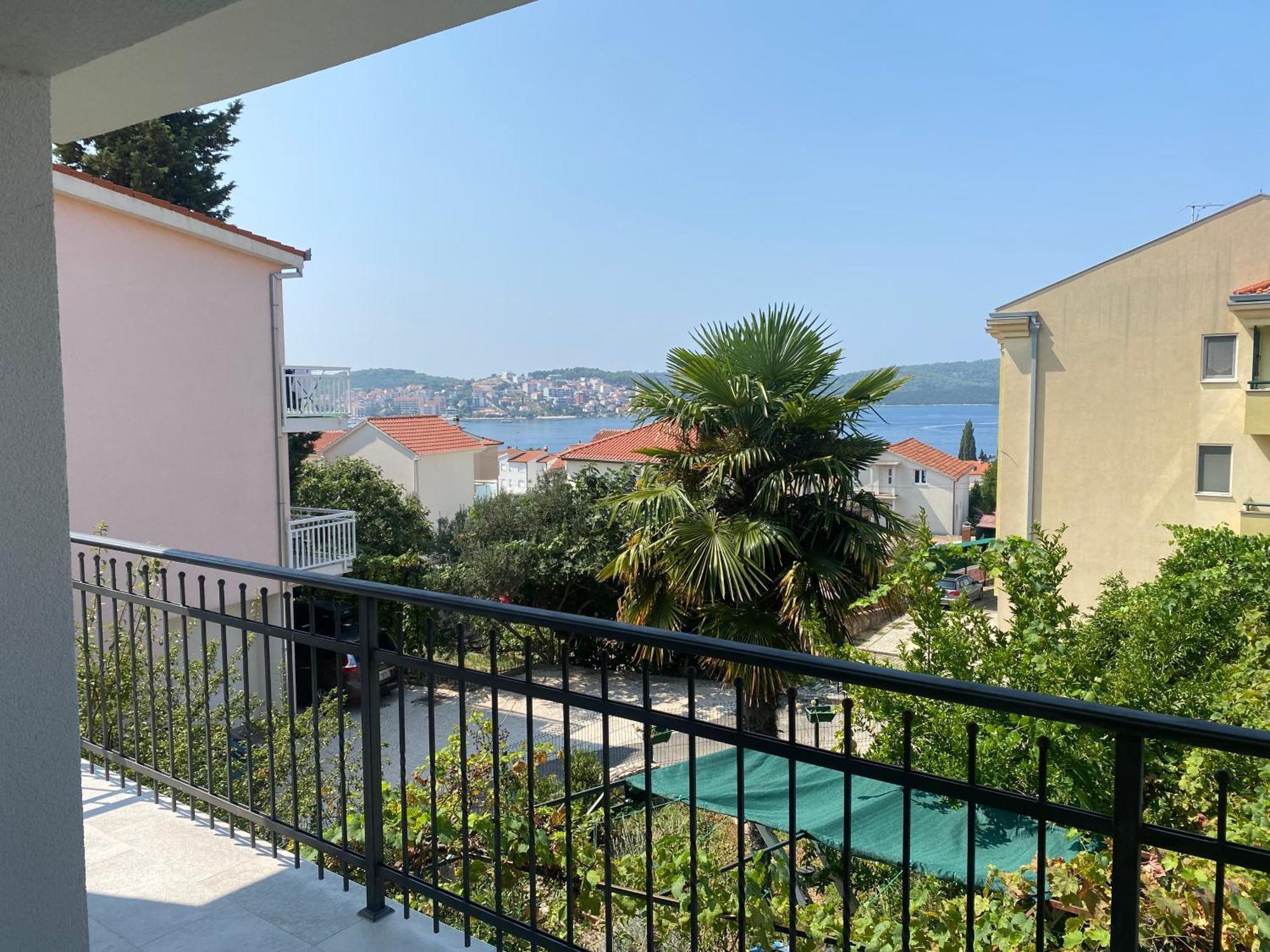 Merla Trogir Bagian luar foto